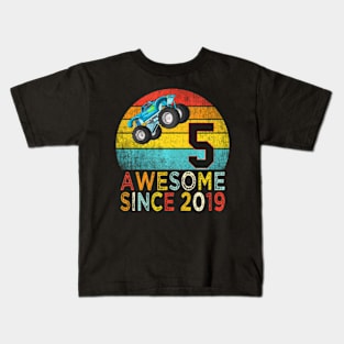 Kids 5Th Birthday Monster Truck Lover 5 Years Old Kids T-Shirt